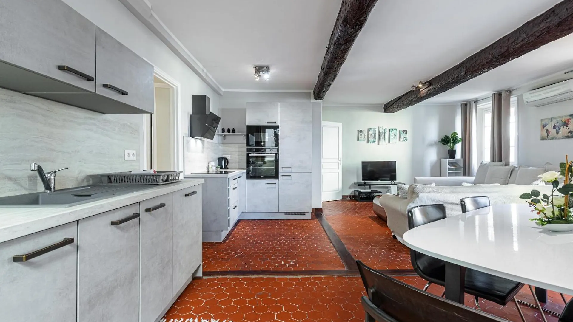 Apartmán Large 3 Bdr Old Town - Ac Nice 0*,