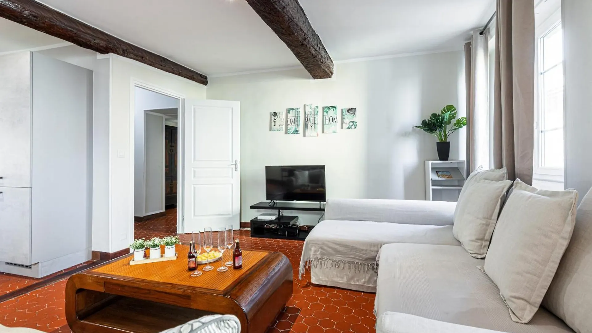 Apartmán Large 3 Bdr Old Town - Ac Nice 0*,  Francie